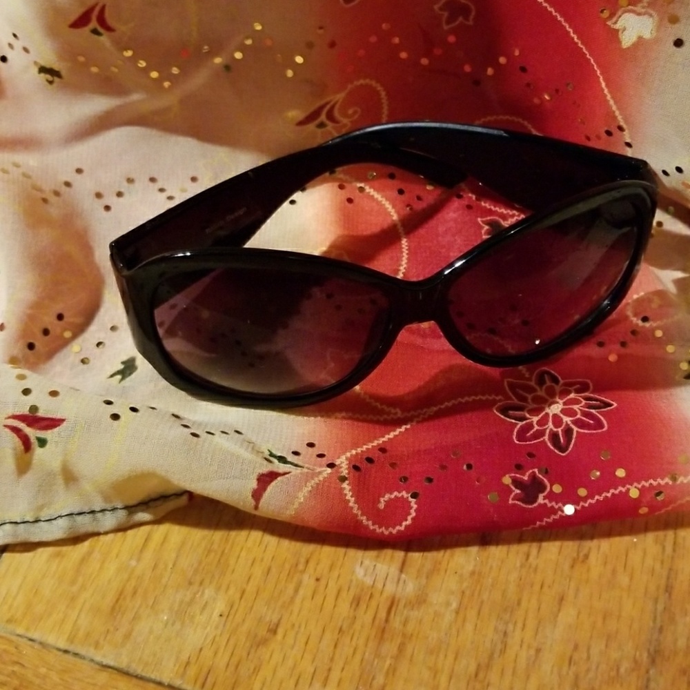 Wide Frame Sunglasses - Skull & Flowers